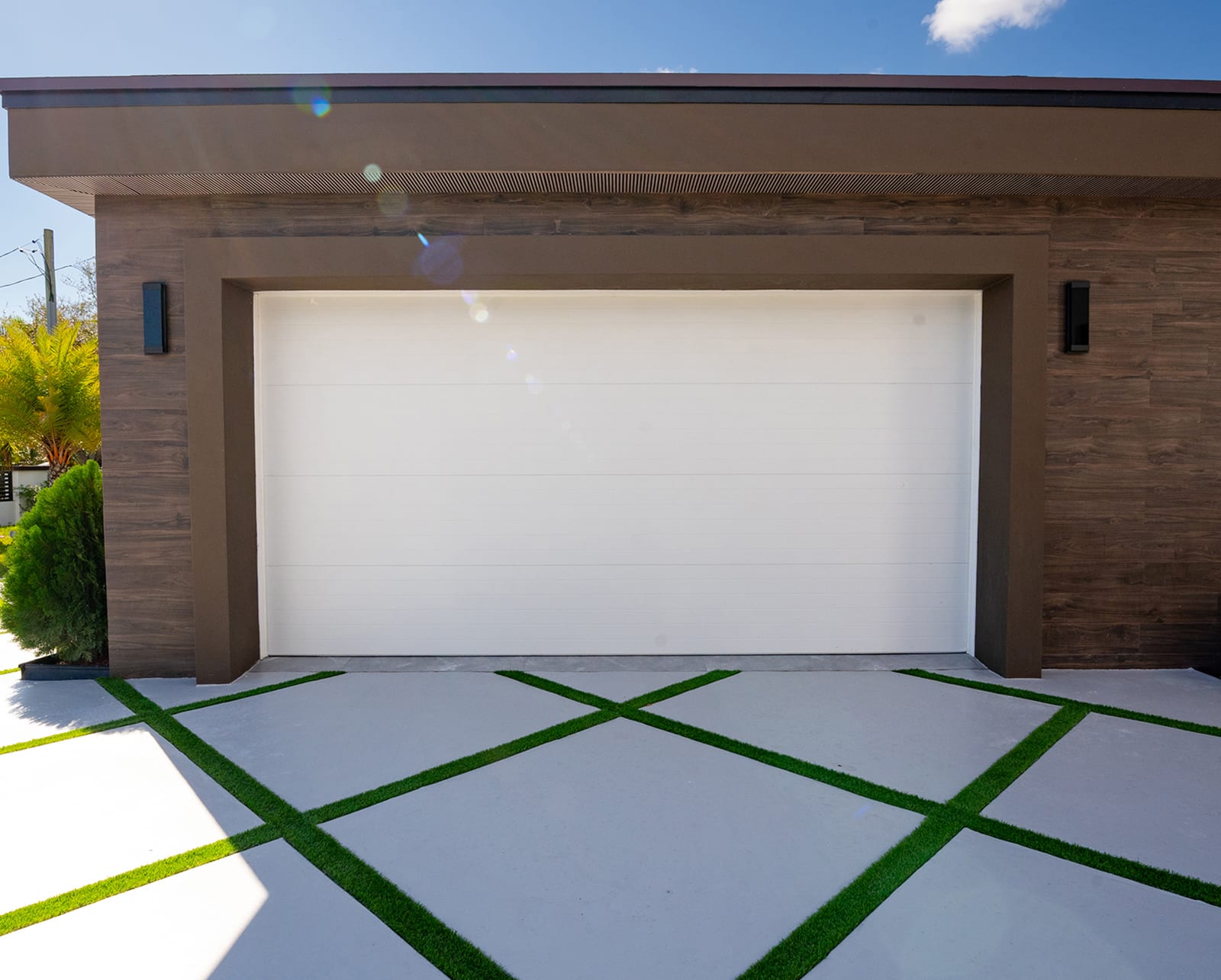 Modern Flush or Smooth-Finish Doors